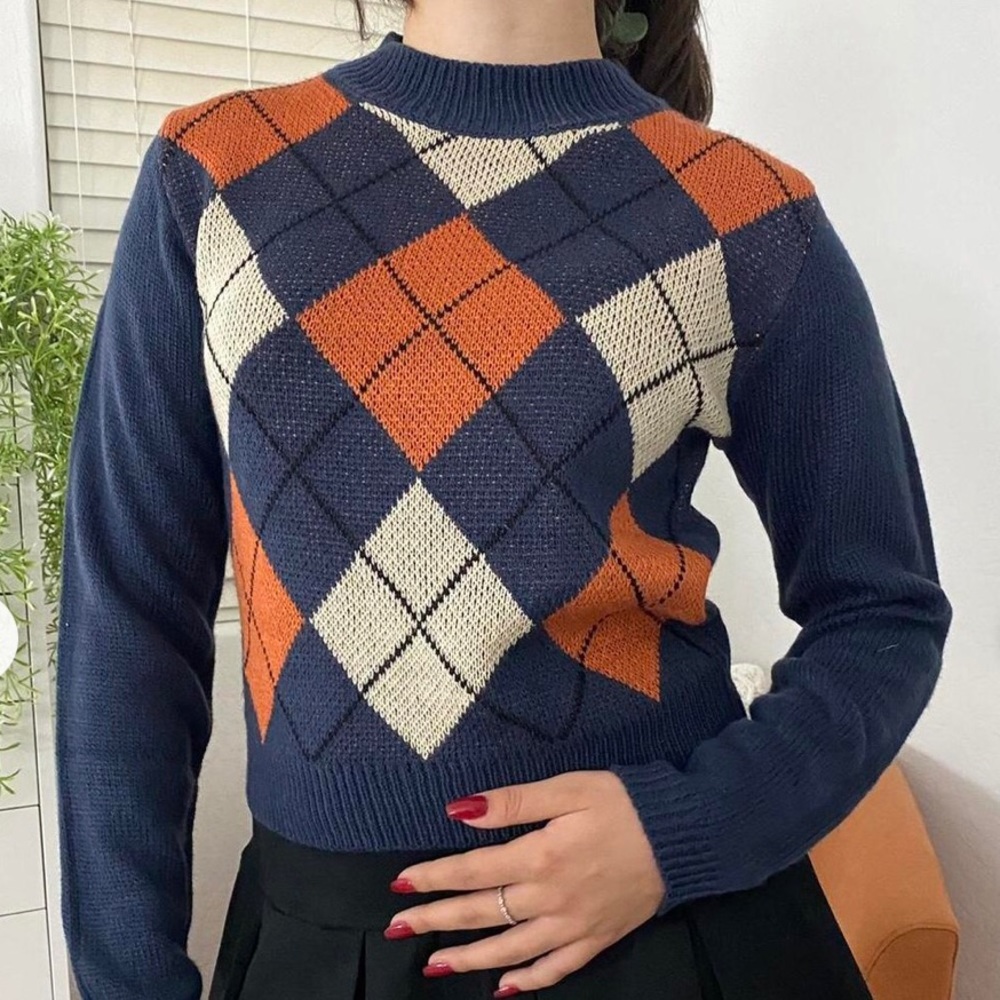 NWOT, Super cute mock-neck sweater, size S ,Girls